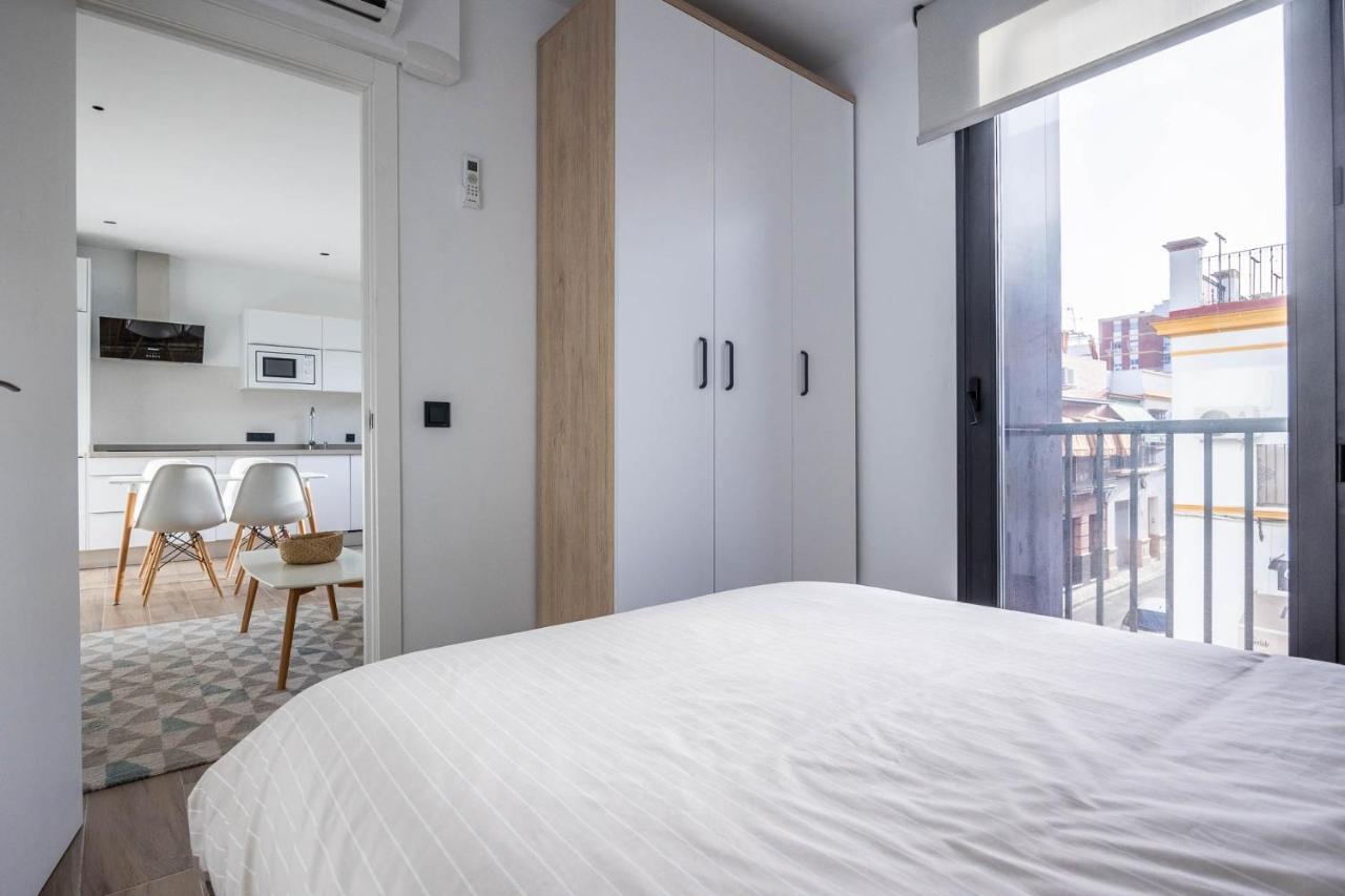 Nervion Suites 1 - Vacacional Sevilla ภายนอก รูปภาพ
