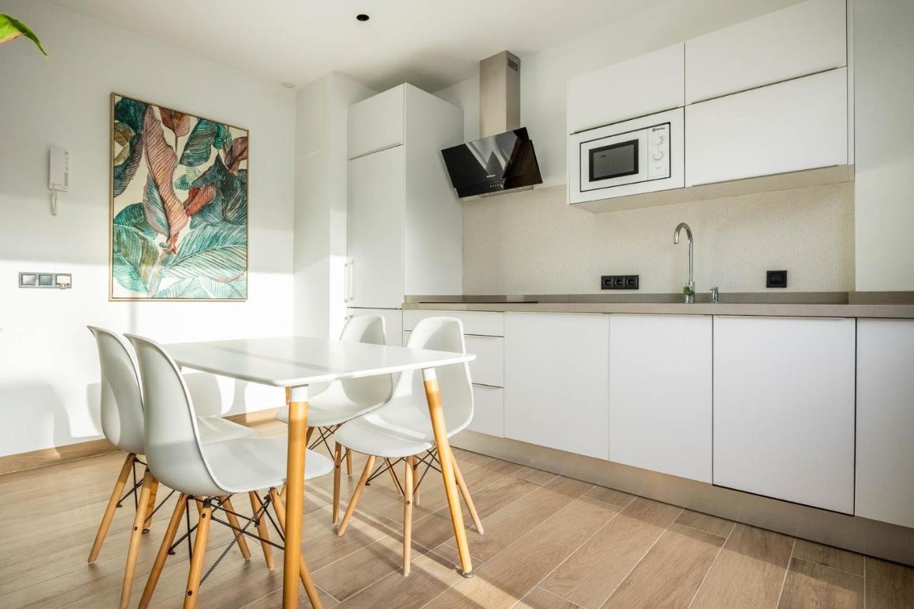Nervion Suites 1 - Vacacional Sevilla ภายนอก รูปภาพ