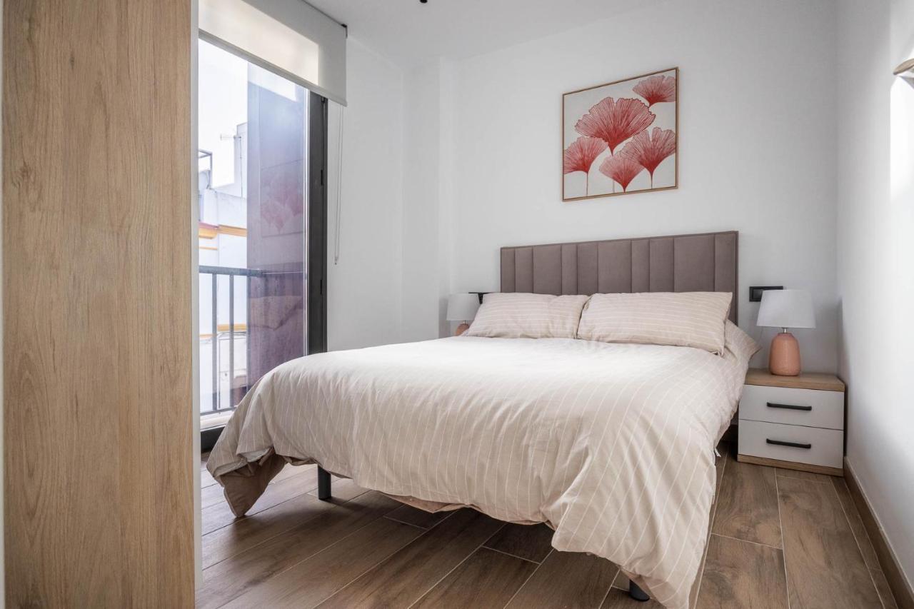 Nervion Suites 1 - Vacacional Sevilla ภายนอก รูปภาพ