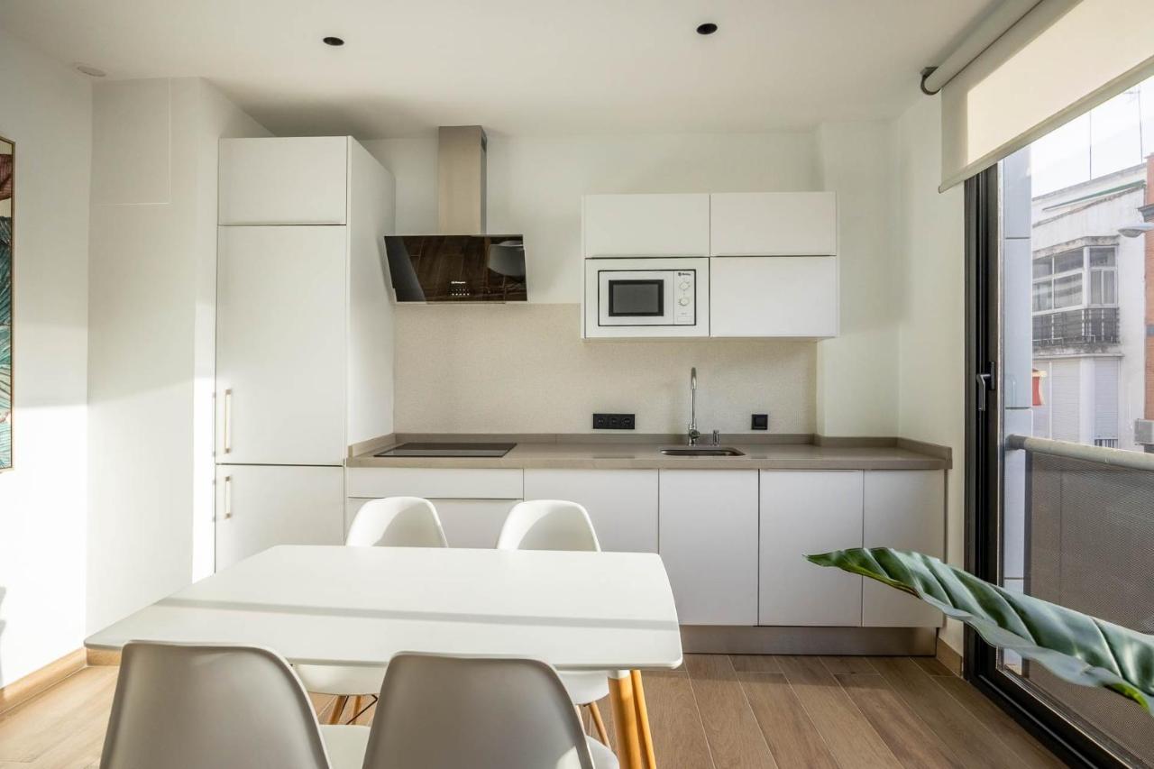 Nervion Suites 1 - Vacacional Sevilla ภายนอก รูปภาพ