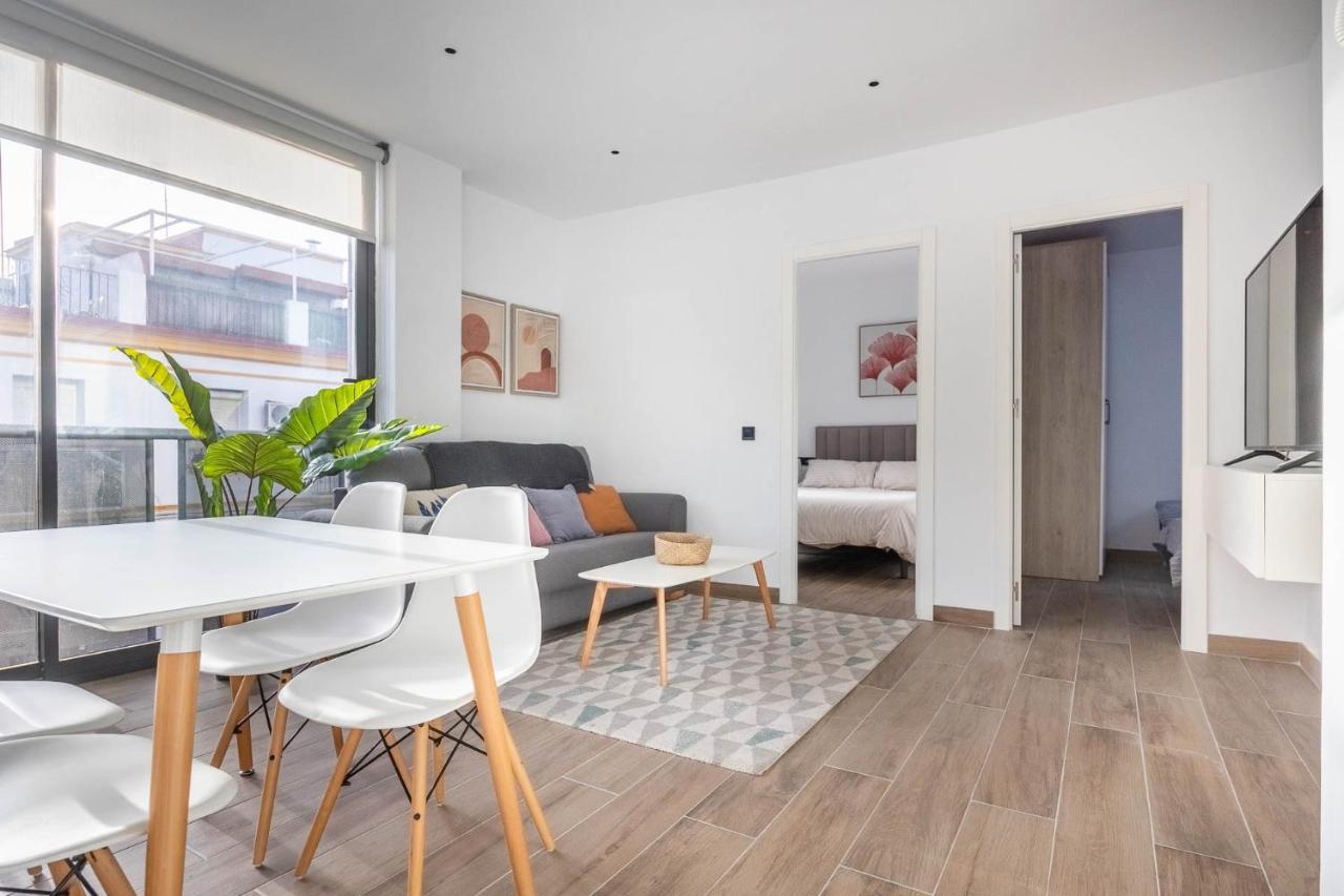 Nervion Suites 1 - Vacacional Sevilla ภายนอก รูปภาพ