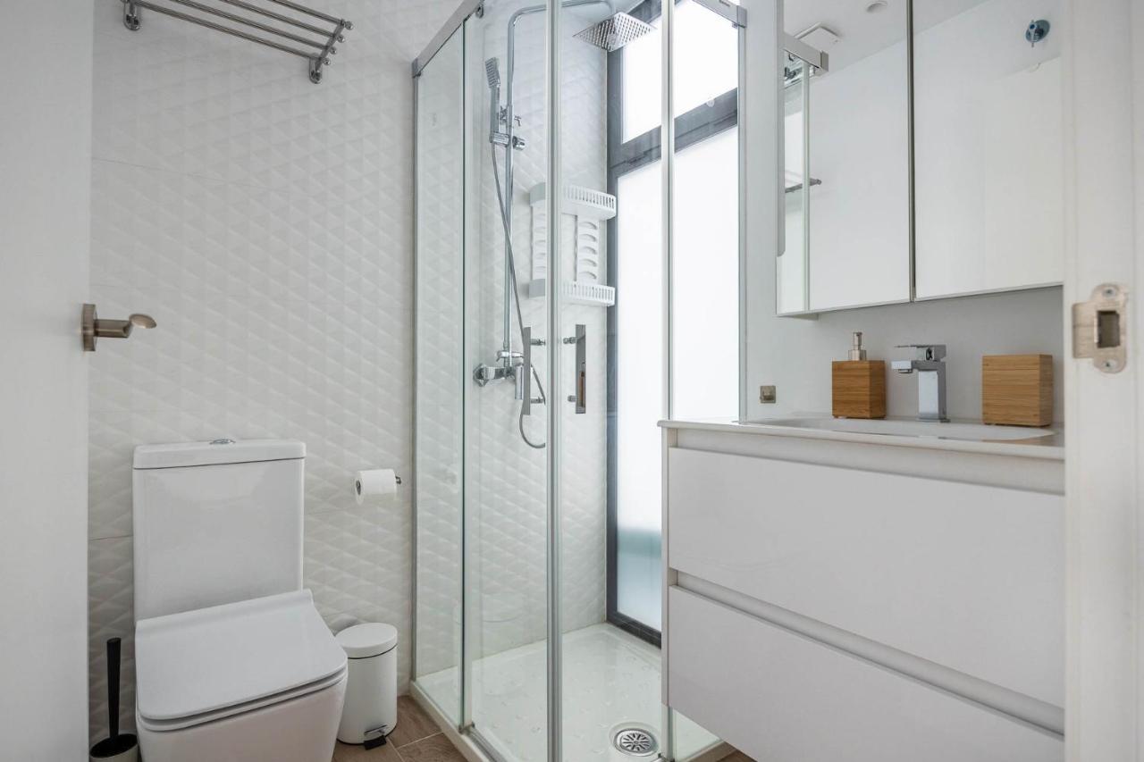 Nervion Suites 1 - Vacacional Sevilla ภายนอก รูปภาพ